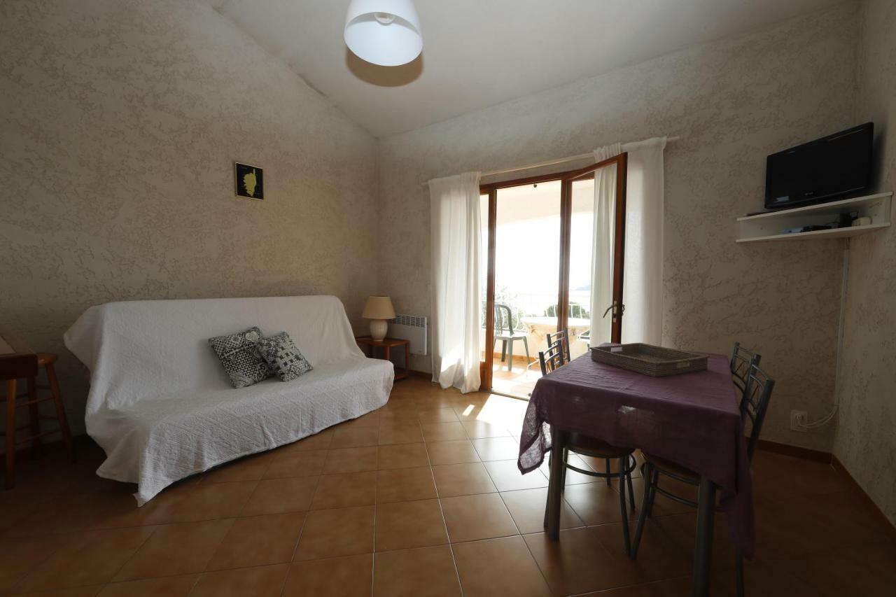 Monte Cristo Apartment *